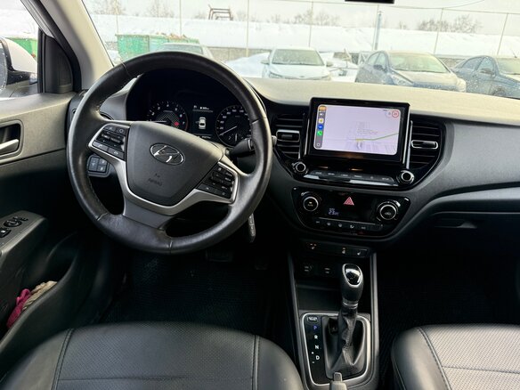 2021 Hyundai Solaris II Рестайлинг, белый, 1650000 рублей - вид 9