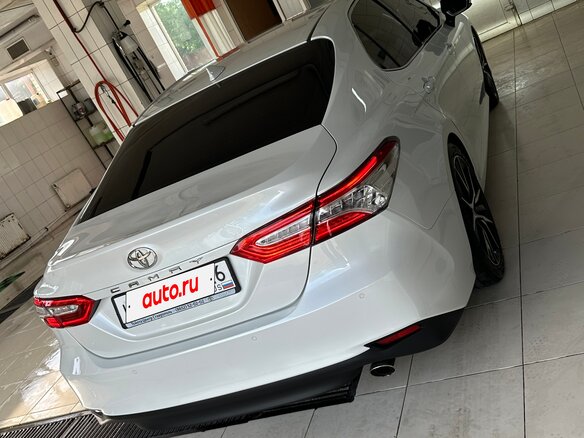 2021 Toyota Camry VIII (XV70) Рестайлинг, белый - вид 3