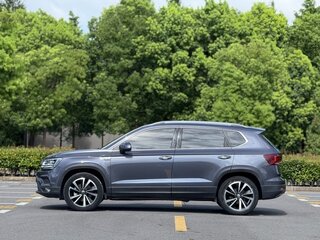 2021 Volkswagen Tharu I, серебристый, 2000000 рублей, вид 4