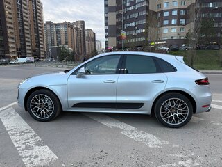 2017 Porsche Macan S I, серебристый, 3800000 рублей, вид 3
