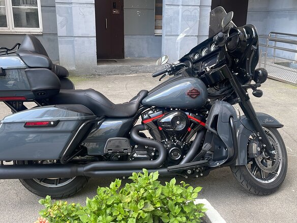 2019 Harley-Davidson Electra Glide, серый, 2200000 рублей - вид 11
