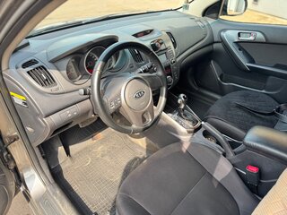 2011 Kia Cerato 6-speed II, серый, 630000 рублей, вид 5