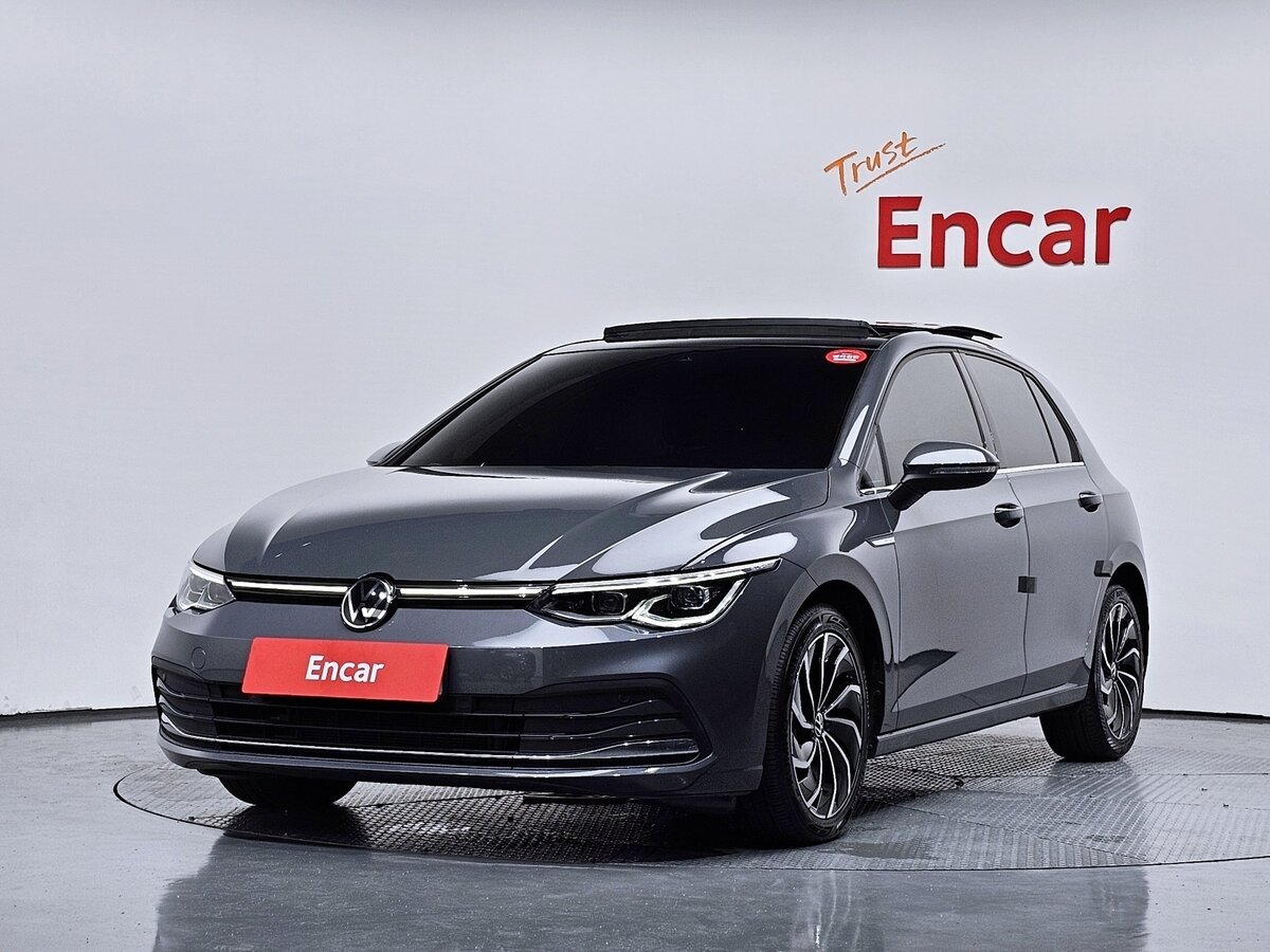 Открыть фотографии: Volkswagen Golf VIII