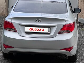 2016 Hyundai Solaris I Рестайлинг, серебристый, 790000 рублей, вид 3