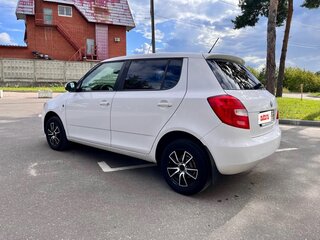 2011 Skoda Fabia II Рестайлинг, белый, 525000 рублей, вид 5