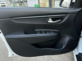 2018 Kia Rio IV, белый, 1300000 рублей, вид 5
