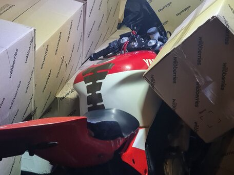 1996 Yamaha YZF1000R Thunderace, красный, 160000 рублей, вид 3