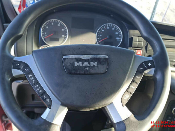 2012 MAN TGX, красный, 2840000 рублей - вид 10