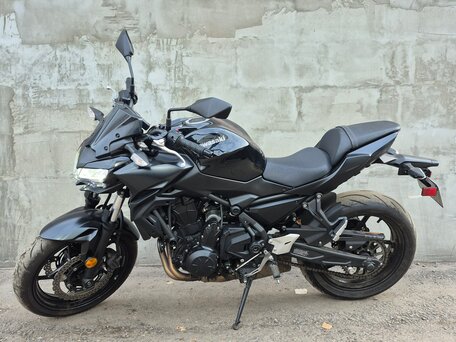 2020 Kawasaki Z 650, чёрный, 750000 рублей, вид 1