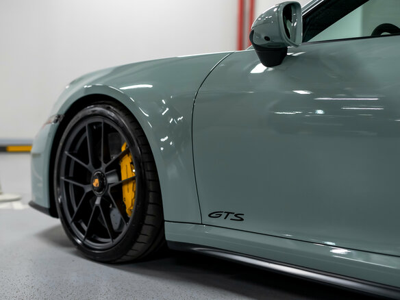 2026 Porsche 911 Carrera 4 GTS VIII (992) Рестайлинг, зелёный, 29000000 рублей - вид 16