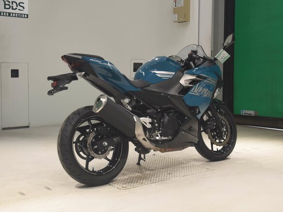 2021 Kawasaki Ninja 400, синий, 650000 рублей - вид 6