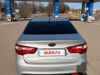 2012 Kia Rio III, серебристый, 680000 рублей, вид 2