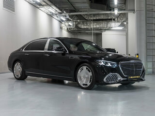 2026 Mercedes-Benz Maybach S-Класс 680 II (Z223) Рестайлинг, чёрный, 44290000 рублей, вид 3