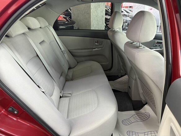 2008 Kia Cerato I Рестайлинг, красный, 645000 рублей - вид 10