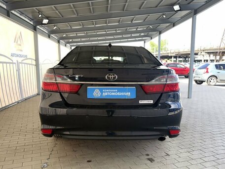 2017 Toyota Camry VII (XV50) Рестайлинг 2, чёрный, 2149000 рублей, вид 4