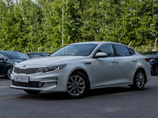 2018 Kia Optima IV Рестайлинг, белый, 1409000 рублей, вид 1