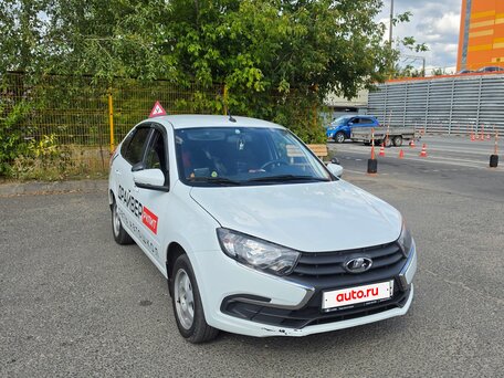 2023 Lada (ВАЗ) Granta I Рестайлинг, белый, 805000 рублей, вид 2
