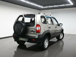 2011 Chevrolet Niva I Рестайлинг, серый, 695000 рублей, вид 2