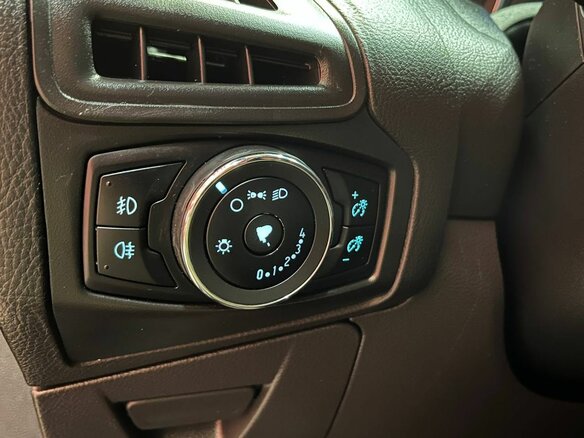 2015 Ford Focus III Рестайлинг, чёрный, 769000 рублей - вид 17