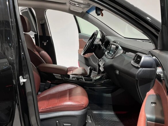 2017 Kia Sorento III Prime, чёрный, 2250000 рублей - вид 8