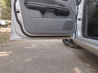 2010 Ford Focus II Рестайлинг, серебристый, 650000 рублей, вид 5
