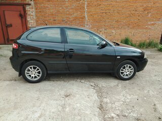 2002 SEAT Ibiza III, чёрный, 280000 рублей, вид 4
