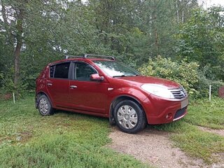 2011 Renault Sandero I, красный, 500000 рублей, вид 2