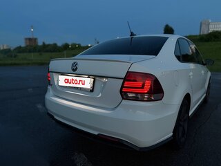 2017 Volkswagen Polo V Рестайлинг, белый, 860000 рублей, вид 5