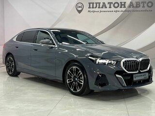 2025 BMW 5 серии Long 530Li xDrive VIII (G60/G61/G68), серый, 8199000 рублей, вид 5