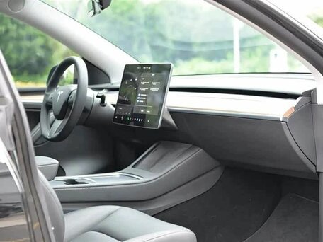 2021 Tesla Model Y Long Range I, чёрный, 6000777 рублей, вид 4