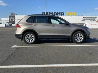 2020 Volkswagen Tiguan II, коричневый, 3100000 рублей, вид 2