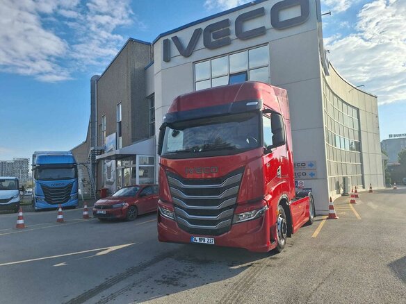 2024 Iveco S-Way, пурпурный, 14208186 рублей - вид 17