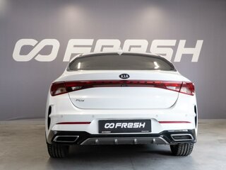 2021 Kia K5 III, белый, 2590000 рублей, вид 4