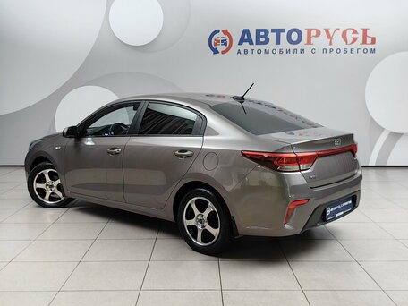 2019 Kia Rio IV, коричневый, 1331000 рублей, вид 2