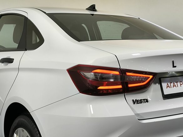 2024 Lada (ВАЗ) Vesta I Рестайлинг (NG), белый, 1083000 рублей - вид 17