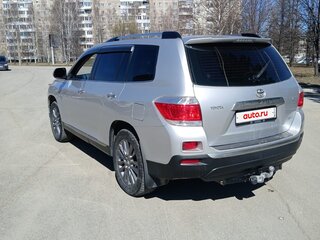2011 Toyota Highlander II (XU40) Рестайлинг, серебристый, 1560000 рублей, вид 4