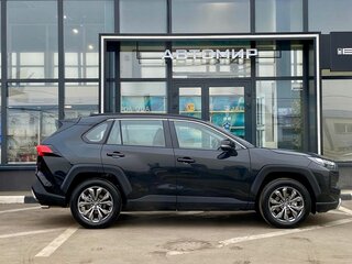 2025 Toyota RAV4 V (XA50), чёрный, 4900000 рублей, вид 3