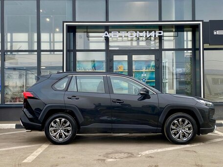 2025 Toyota RAV4 V (XA50), чёрный, 4900000 рублей, вид 5