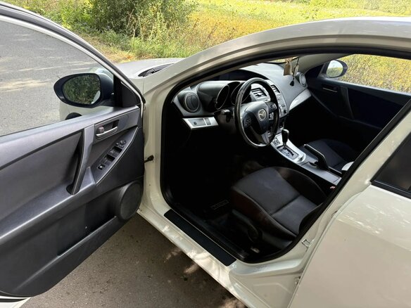 2011 Mazda 3 II (BL), белый, 950000 рублей - вид 10