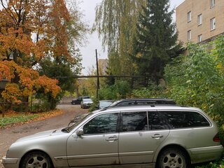 2000 Mercedes-Benz E-Класс 270 II (W210, S210) Рестайлинг, серебристый, 410000 рублей, вид 4