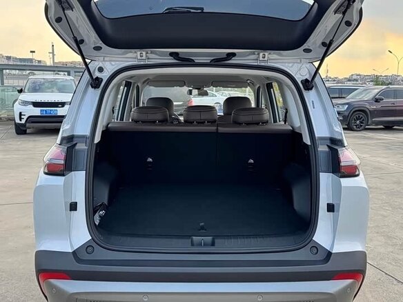 2026 Wuling Starlight 560, серебристый, 2100010 рублей - вид 12