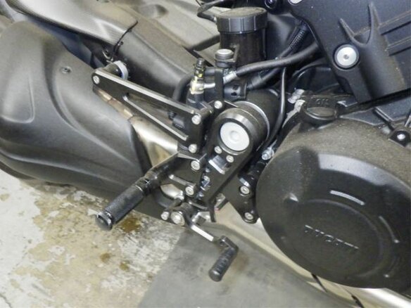 2025 Ducati Diavel V4, чёрный, 1950000 рублей - вид 10