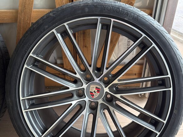 2019 Porsche Cayenne III, чёрный, 5900000 рублей - вид 14