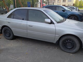 1998 Toyota Carina VII (T210), серый, 450000 рублей, вид 2