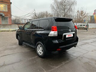 2013 Toyota Land Cruiser Prado 150 Series Рестайлинг 1, чёрный, 2750000 рублей, вид 3