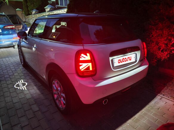 2020 Mini Hatch Cooper III (F55/F56) Рестайлинг, бежевый, 2350000 рублей - вид 18