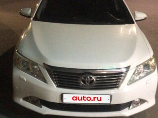 2012 Toyota Camry VII (XV50), белый, 1650000 рублей, вид 2