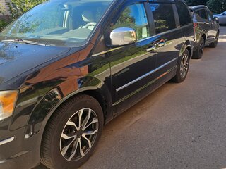 2008 Chrysler Town & Country V, чёрный, 1150000 рублей, вид 2