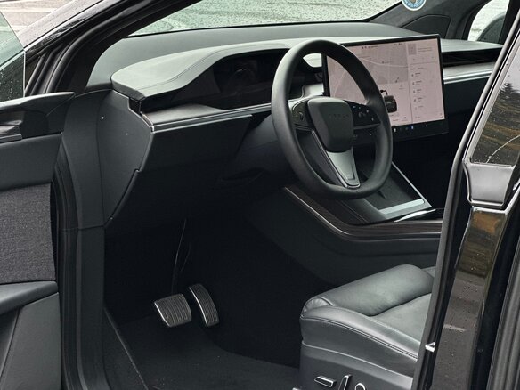 2023 Tesla Model X Long Range I Рестайлинг, чёрный, 8490000 рублей - вид 9