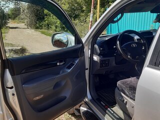 2008 Toyota Land Cruiser Prado 5-speed 120 Series Рестайлинг, серый, 1750000 рублей, вид 4